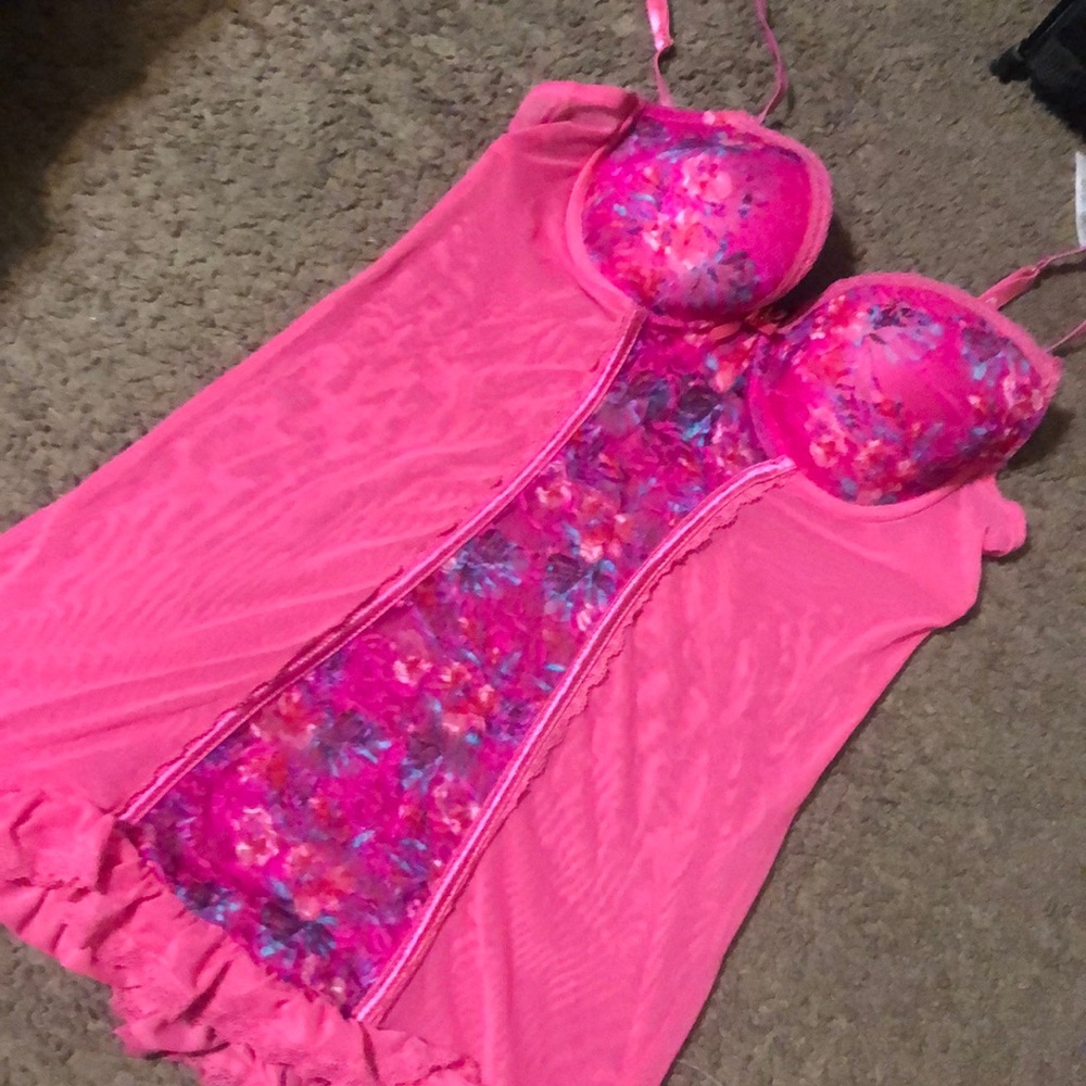 Daisy Fuentes hot pink large lingerie